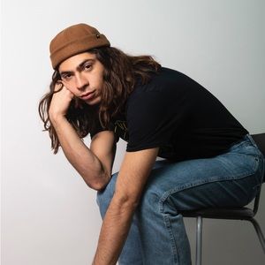 Meet your Posher, Santos